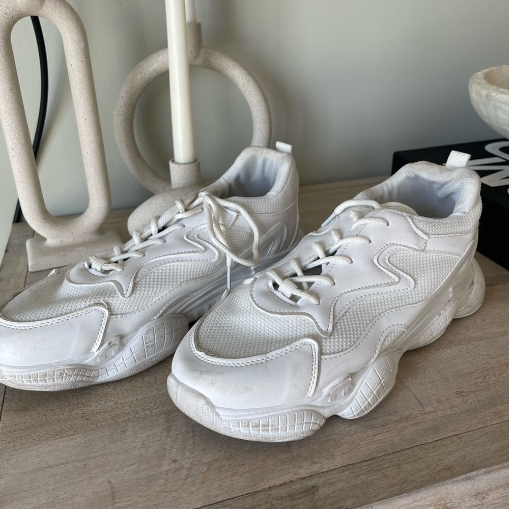 PLT bubble sole lace up sneaker